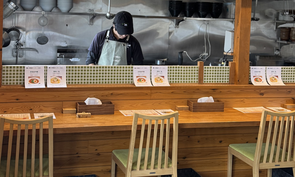麺や 十兵衛店内写真02